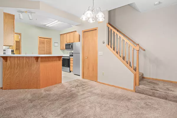 Eden Prairie, MN 55346-2157,18341 Coneflower Ln
