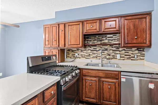 5636 Brookdale DR N, Brooklyn Park, MN 55443