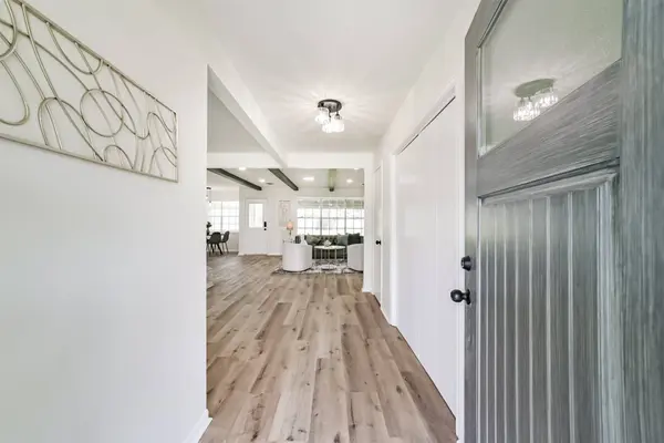 306 Red Bud LN, Baytown, TX 77520