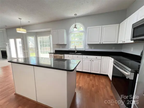 2609 Lamp Post LN, Kannapolis, NC 28081