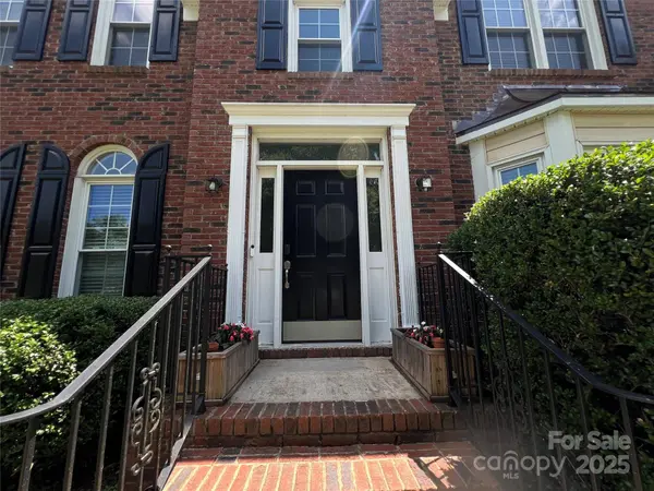 2609 Lamp Post LN, Kannapolis, NC 28081