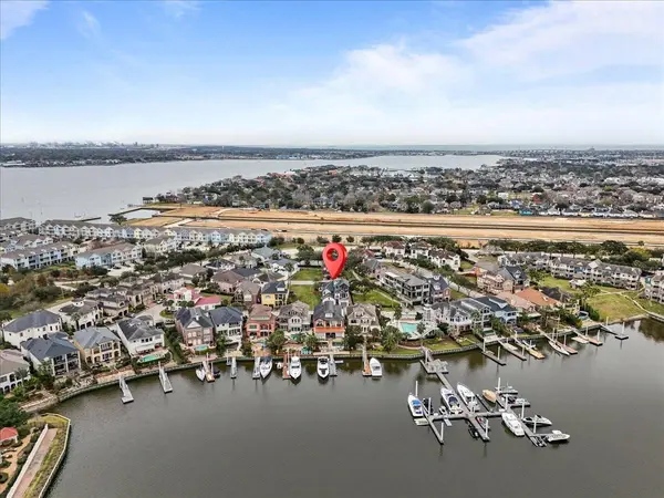 1402 Oceanside LN, League City, TX 77573
