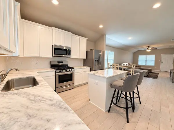 13313 Dalvay Beach DR, Texas City, TX 77568