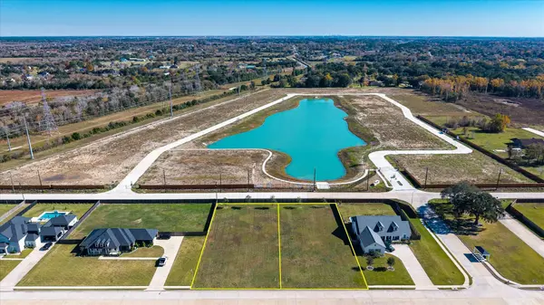 3121 E Tower CIR, Santa Fe, TX 77517