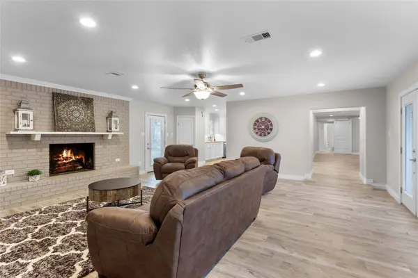 13800 6th ST, Santa Fe, TX 77517