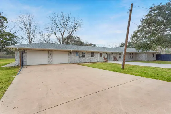 13800 6th ST, Santa Fe, TX 77517