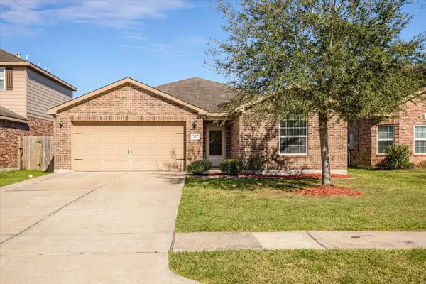412 Hawks View DR, La Marque, TX 77568