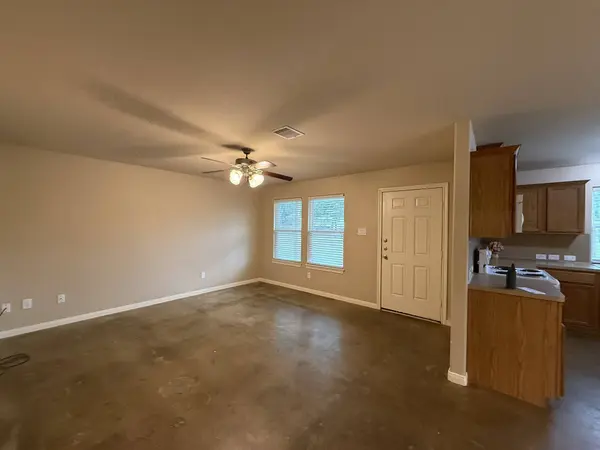 11817 13th ST, Santa Fe, TX 77510