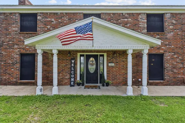 7009 Avenue R, Santa Fe, TX 77510