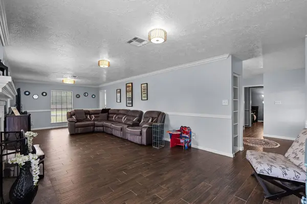 7009 Avenue R, Santa Fe, TX 77510