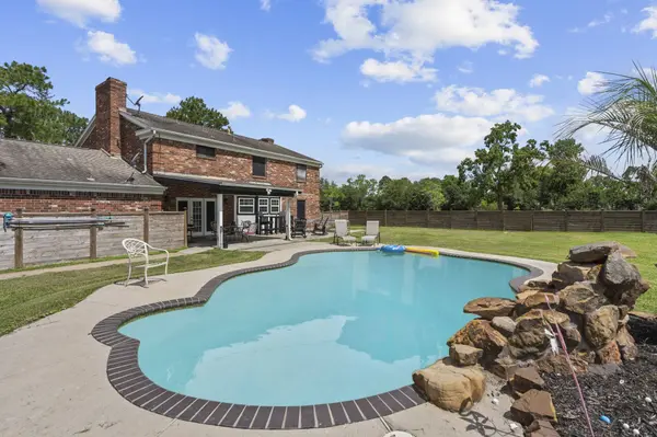 7009 Avenue R, Santa Fe, TX 77510