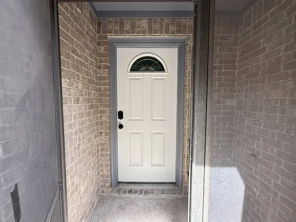 5525 Main ST, Santa Fe, TX 77510