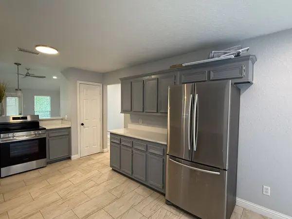 5525 Main ST, Santa Fe, TX 77510
