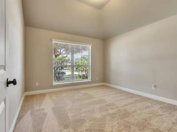 4131 N Creekmont DR, Fresno, TX 77545