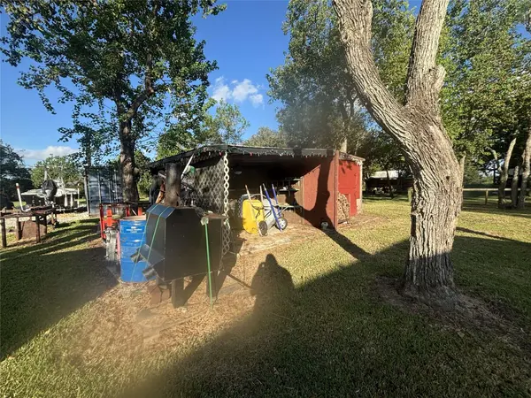 7823 Highland RD, Santa Fe, TX 77517