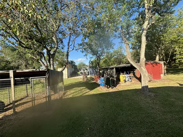 7823 Highland RD, Santa Fe, TX 77517