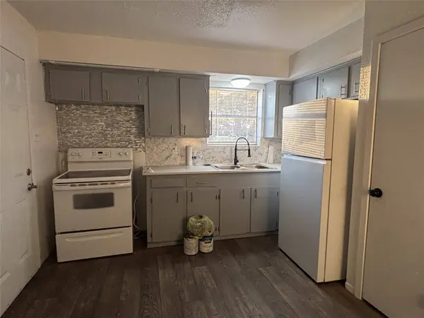 11831 Fm 1764 RD, Santa Fe, TX 77510