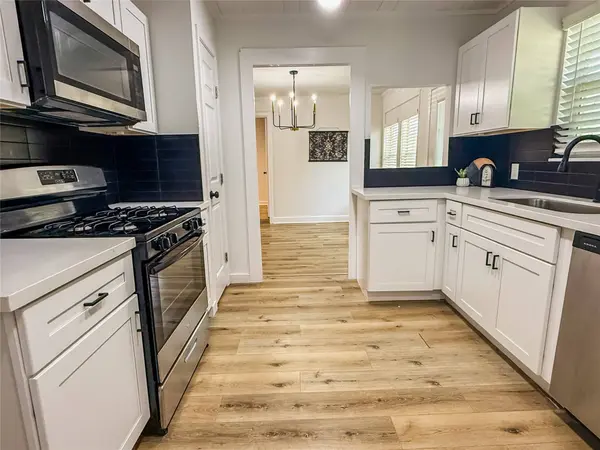 4501 E 38th ST, Dickinson, TX 77539