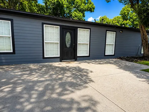 4501 E 38th ST, Dickinson, TX 77539