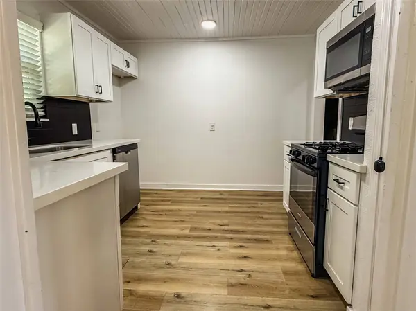 4501 E 38th ST, Dickinson, TX 77539