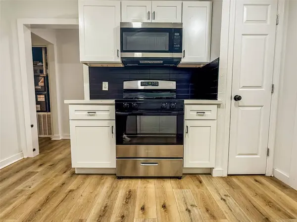 4501 E 38th ST, Dickinson, TX 77539