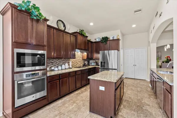 4329 S Meridian Greens DR, Dickinson, TX 77539