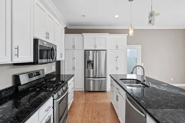 2417 87th TRL N, Minneapolis, MN 55443