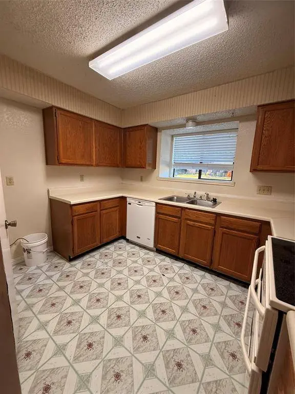 1002 Arborside Drive, Mesquite, TX 75150