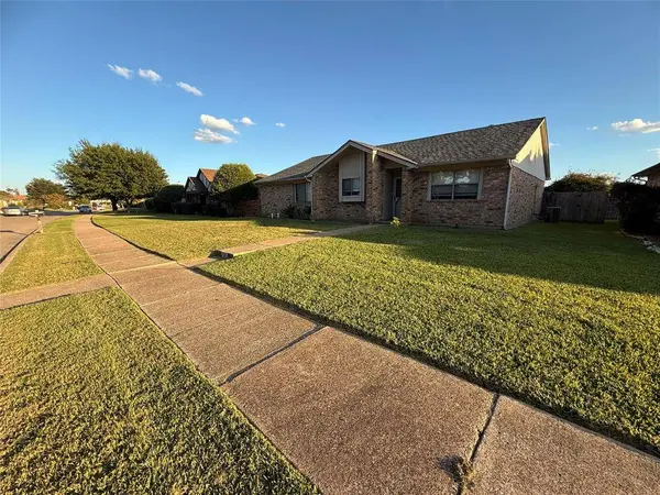 1002 Arborside Drive, Mesquite, TX 75150