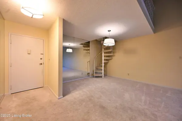 1616 Gardiner Ln #210, Louisville, KY 40205