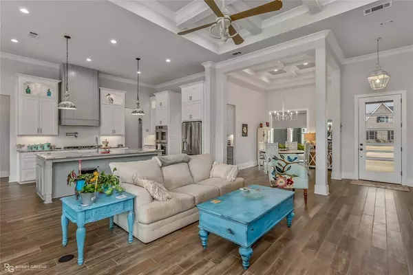 169 N Canal Drive, Bossier City, LA 71111