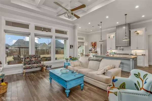 169 N Canal Drive, Bossier City, LA 71111