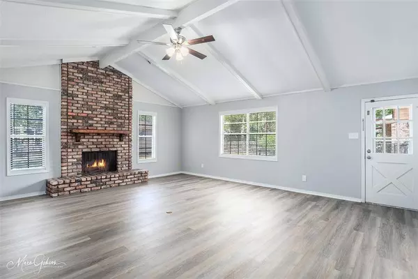 3050 LoneOak Drive, Shreveport, LA 71118