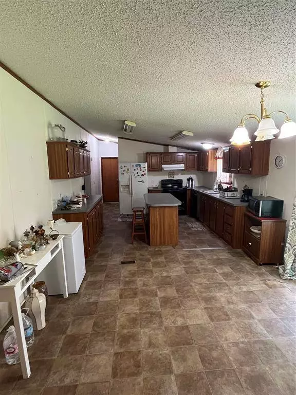 638 Lesa Lane, Stonewall, LA 71078