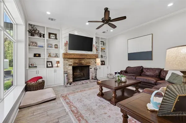 6809 S Lakeshore Drive, Shreveport, LA 71119