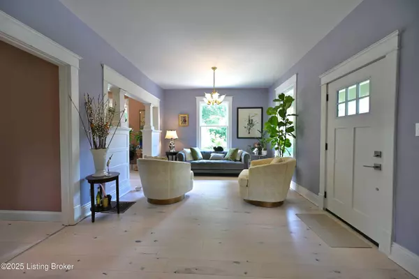 1899 Princeton Dr, Louisville, KY 40205