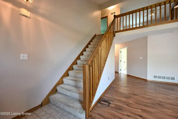 11516 Saratoga Club Rd, Louisville, KY 40299