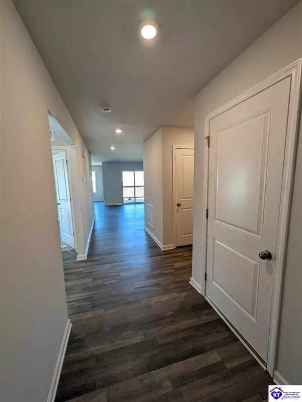 305 High Peak Place, Elizabethtown, KY 42701