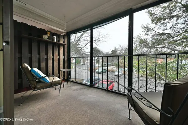 1616 Gardiner Ln #210, Louisville, KY 40205