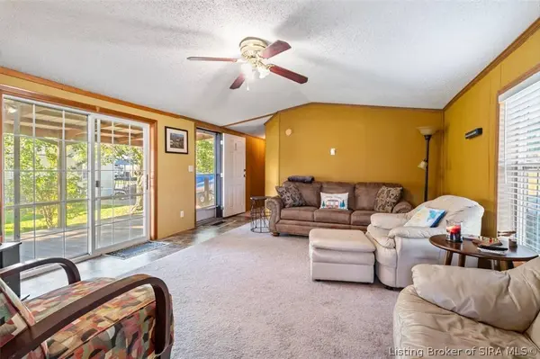 4614 Rivers Edge DR, Charlestown, IN 47111