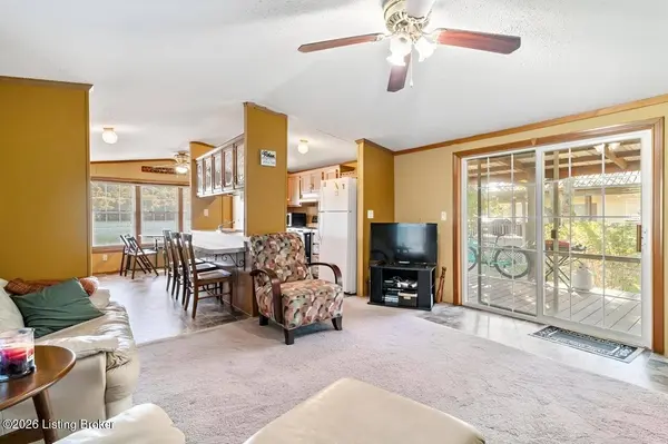 4614 Rivers Edge Dr, Charlestown, IN 47111