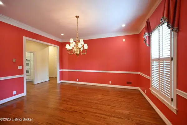 206 Coralberry Rd, Louisville, KY 40207