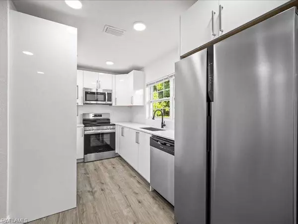 21512 Kenyon AVE, Port Charlotte, FL 33952