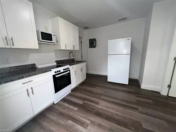 4180 Sabal LN #2, Fort Myers, FL 33905