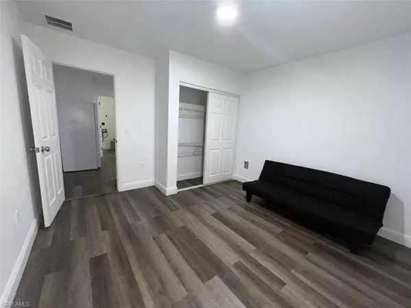 4180 Sabal LN #2, Fort Myers, FL 33905