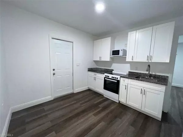 4180 Sabal LN #2, Fort Myers, FL 33905