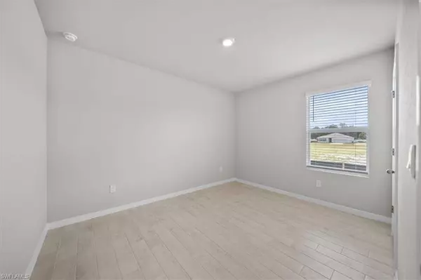 10302 Blooming Blossom CT #Room 4, Fort Myers, FL 33905