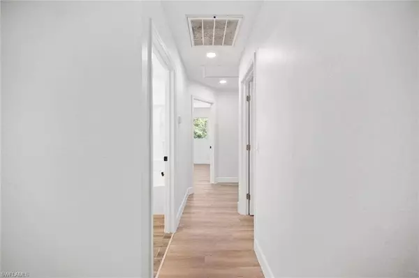 4101 3rd ST SW, Lehigh Acres, FL 33976