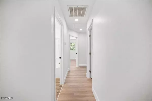 4101 3rd ST SW, Lehigh Acres, FL 33976