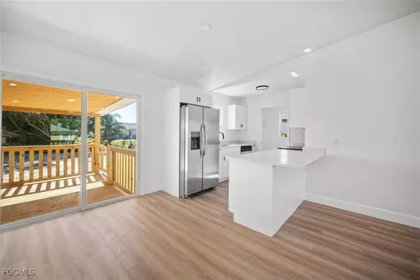 4101 3rd ST SW, Lehigh Acres, FL 33976